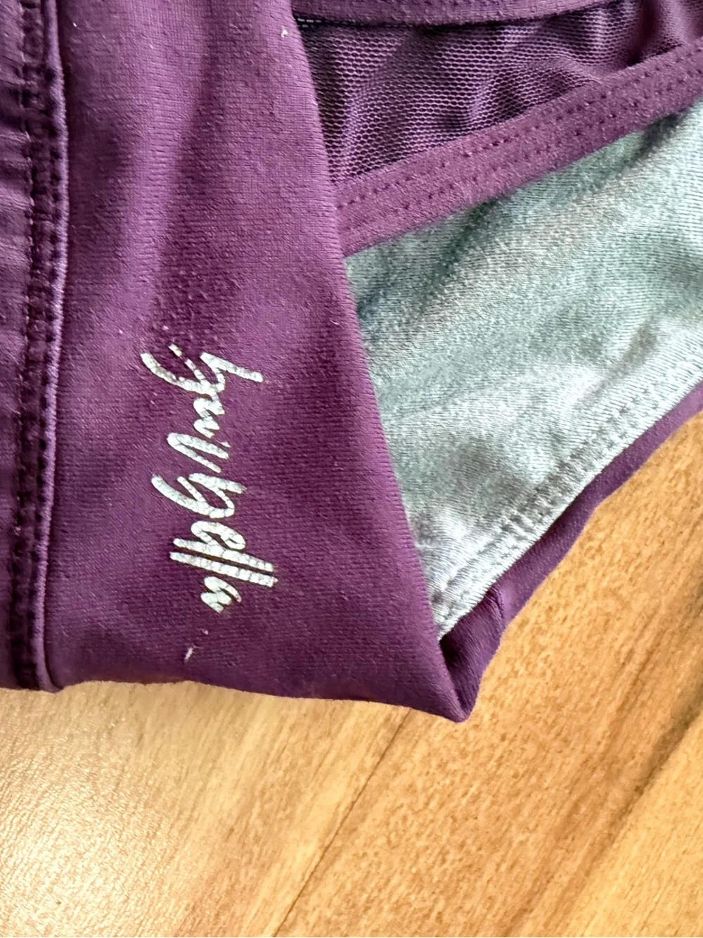 Born Primitive Purple Medium Support Sports Bra Criss Cross Back Size Large - Picture 6 of 6